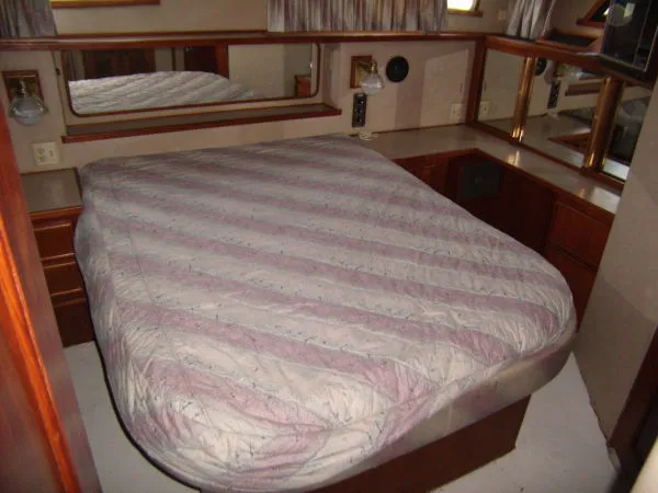 Slide: The Image of Chris-Craft 427 Catalina 1988 - 7