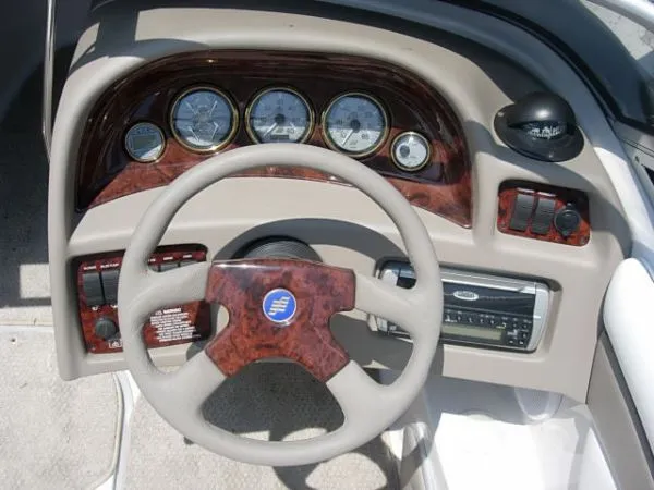 Slide: The Image of Four Winns 190 Horizon 2004 - 5