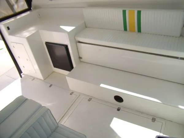 Slide: The Image of Dorado 40 Bluewater Sportfish - Twin Volvo Diesels 2004 - 6
