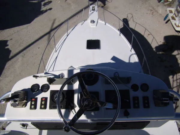 Slide: The Image of Dorado 40 Bluewater Sportfish - Twin Volvo Diesels 2004 - 9