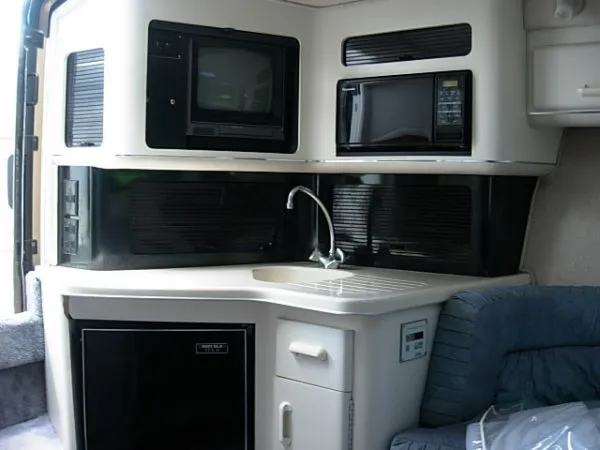 Slide: The Image of Sea Ray 380 Sun Sport 1992 - 7