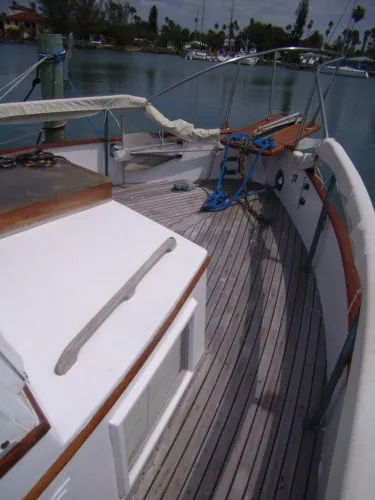 Slide: The Image of Grand Banks 36 Classic Trawler 1969 - 3