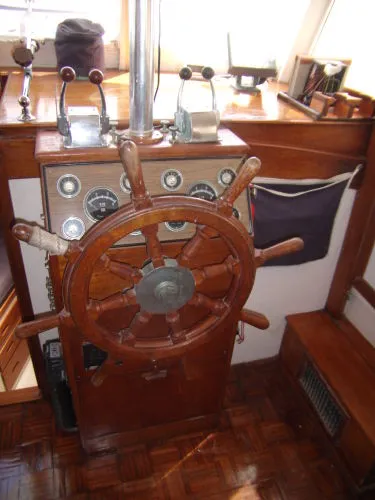 Slide: The Image of Grand Banks 36 Classic Trawler 1969 - 9