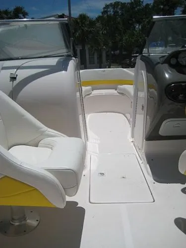 Slide: The Image of Regal 2400 Bow Rider - Includes Trailer! 2007 - 8