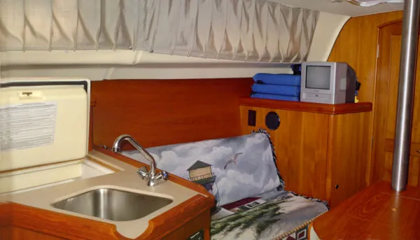 Slide: The Image of Hunter 306 Sloop-LIKE BRAND NEW! 2002 - 2
