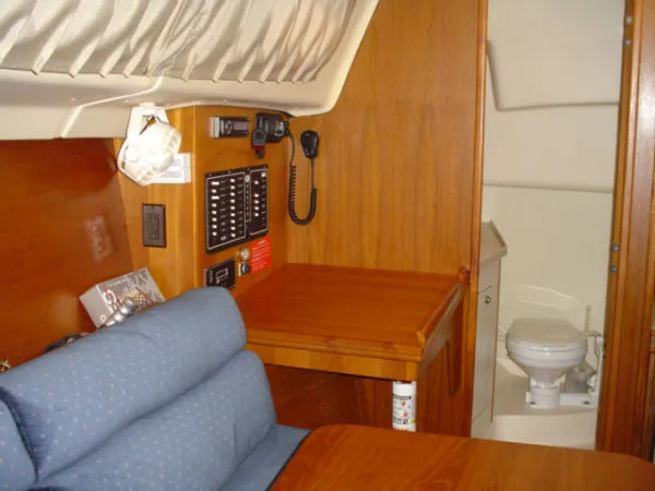 Slide: The Image of Hunter 306 Sloop-LIKE BRAND NEW! 2002 - 3