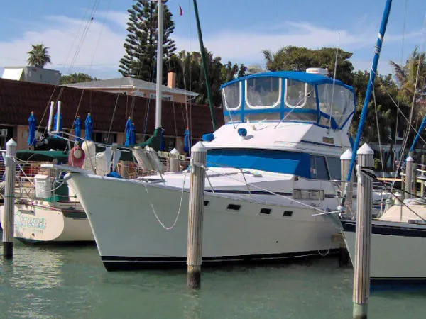 Slide: The Image of Bayliner 3870 Motor Yacht 1987 - 0
