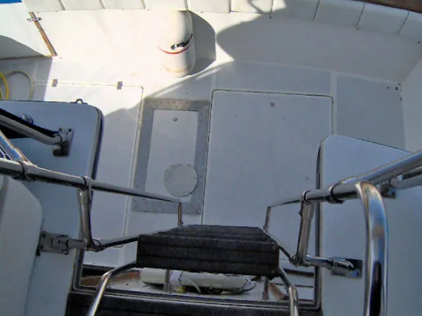 Slide: The Image of Bayliner 3870 Motor Yacht 1987 - 8