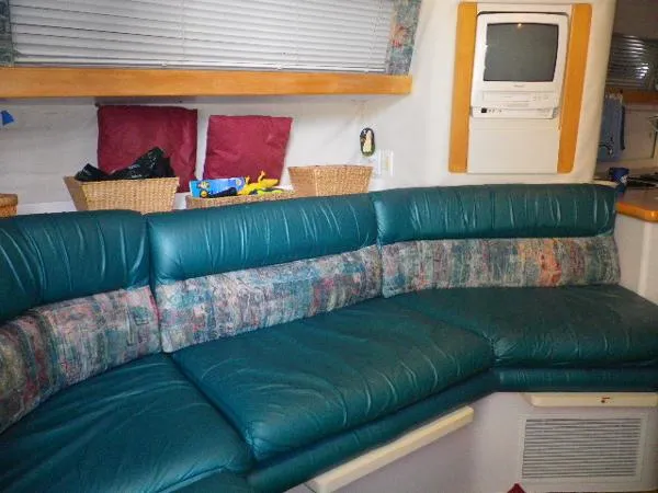 Slide: The Image of Carver Yachts 380 Santego 1995 - 7