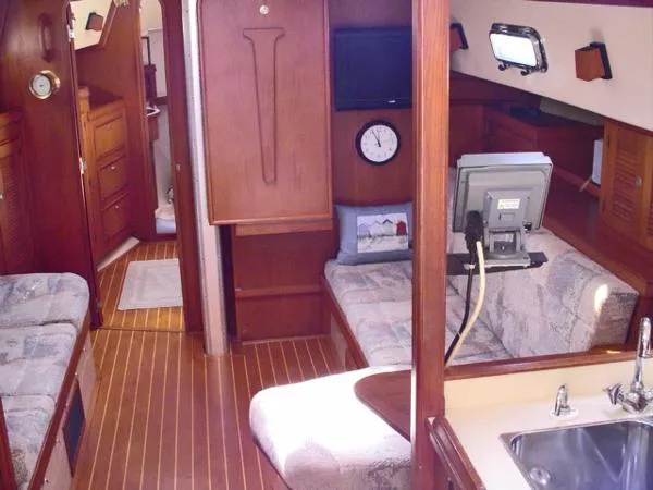 Slide: The Image of Island Packet 40 Cutter Rig 1998 - 7