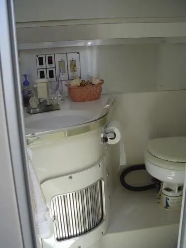 Slide: The Image of Wellcraft 3400 Gran Sport 1988 - 11