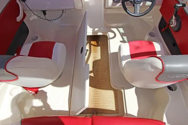 Slide: The Image of Sea Ray 185 Sport 2007 - 6