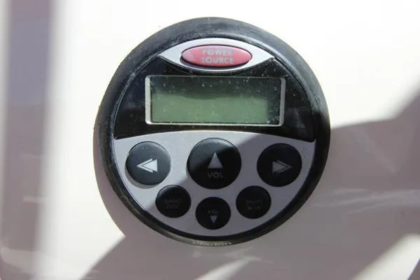 Slide: The Image of Sea Ray 185 Sport 2007 - 9