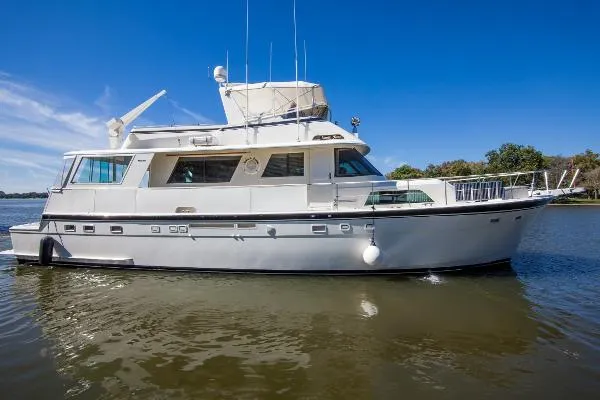 Slide: The Image of Hatteras Cockpit Motor Yacht 1986 - 4