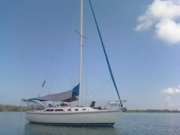 Slide: The Image of Catalina 34 Mark I Tall Rig 1988 - 0