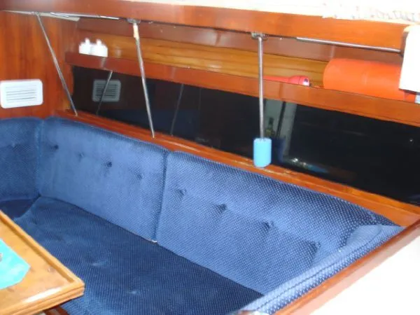 Slide: The Image of Catalina 34 Mark I Tall Rig 1988 - 3