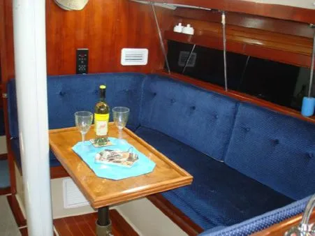 Slide: The Image of Catalina 34 Mark I Tall Rig 1988 - 8