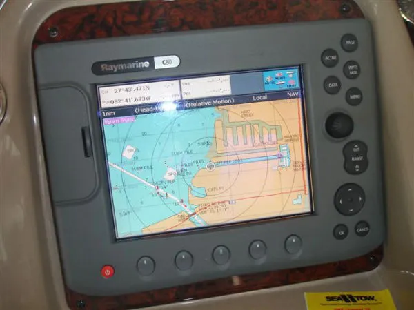 Slide: The Image of Sea Ray 320 Sundancer 2005 - 7