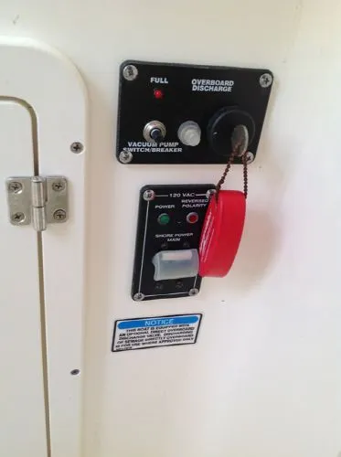 Slide: The Image of Boston Whaler 320 Outrage 2007 - 11