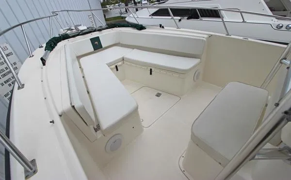 Slide: The Image of Pursuit 2870 Center Console 1999 - 3