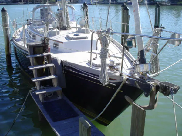 Slide: The Image of Bristol 47.7 CENTER CP CUTTER RIG 1990 - 2