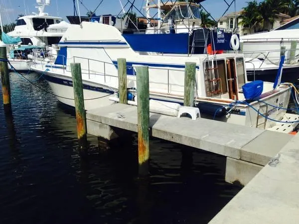 Slide: The Image of Chris-Craft 380 Corinthian 1984 - 0