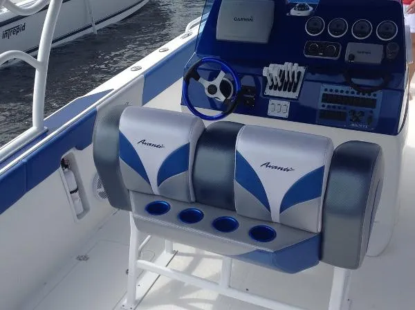 Slide: The Image of Avanti 36 Offshore Fisherman 2011 - 8