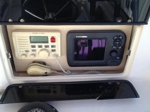 Slide: The Image of Grady White 270 ISLANDER- 06 YAMAHA F250 4 STOKES 2003 - 7