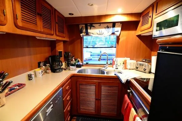 Slide: The Image of DeFever 68 Aft Cockpit Motoryacht 1993 - 10