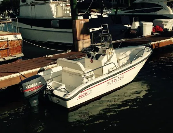 Slide: The Image of Boston Whaler DAUNTLESS 1999 - 0