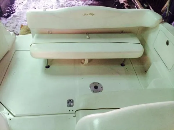 Slide: The Image of Sea Ray 280 Sundancer 2003 - 4