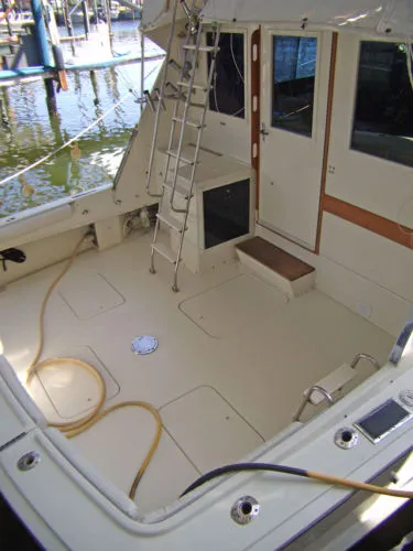 Slide: The Image of Hatteras 43 Convertible Sportfisherman 1979 - 11