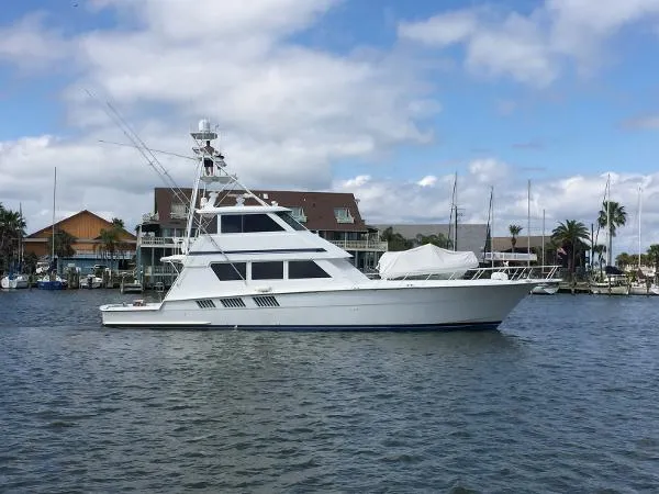 Slide: The Image of Hatteras 65 Enclosed Bridge 1995 - 3
