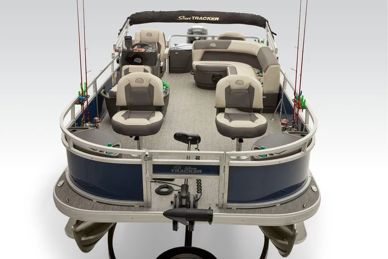 Slide: The Image of Sun Tracker Bass Buggy 18 DLX 2026 - 43