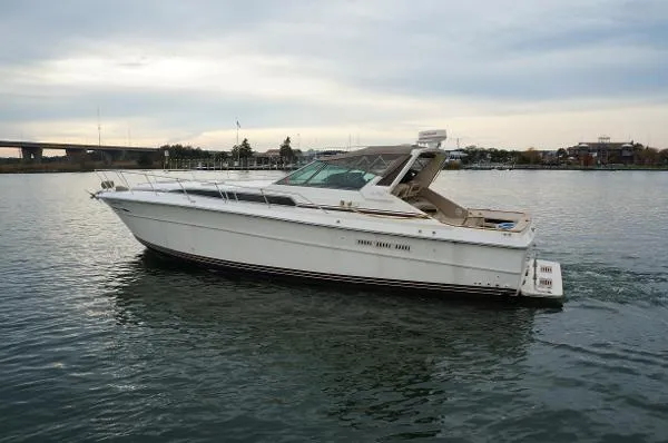 Slide: The Image of Sea Ray 390 Express Cruiser 1986 - 1