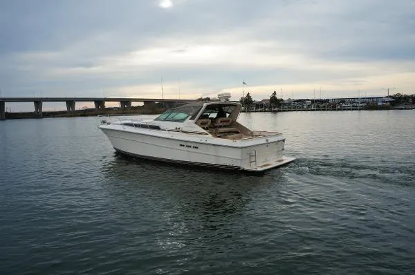 Slide: The Image of Sea Ray 390 Express Cruiser 1986 - 2