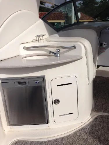 Slide: The Image of Sea Ray 320 Sundancer 2004 - 11