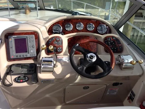 Slide: The Image of Sea Ray 320 Sundancer 2004 - 7