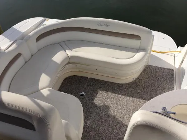 Slide: The Image of Sea Ray 320 Sundancer 2004 - 9