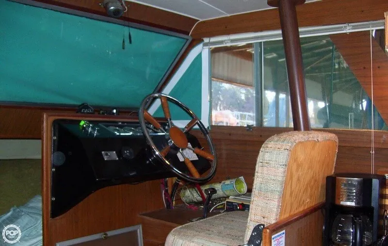 Slide: The Image of Tollycraft 26 Sedan 1973 - 9