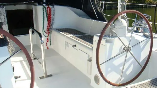 Slide: The Image of Beneteau USA 473 2003 - 9