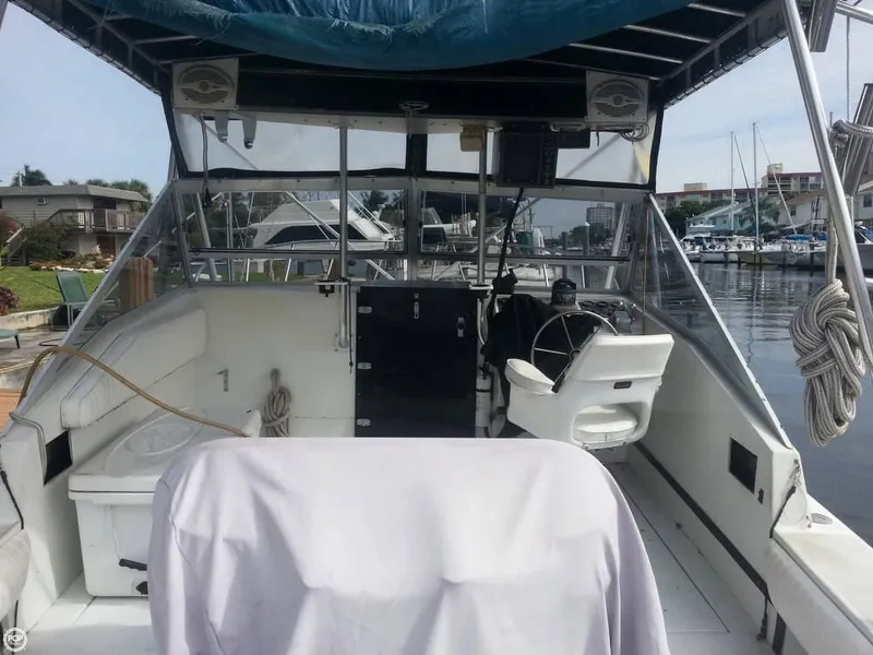 Slide: The Image of Vessel Marine 30 Sportfisherman 1986 - 2