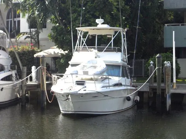 Slide: The Image of Sea Ray 390 Sedan Bridge 1984 - 1