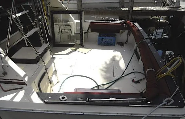 Slide: The Image of Sea Ray 390 Sedan Bridge 1984 - 11