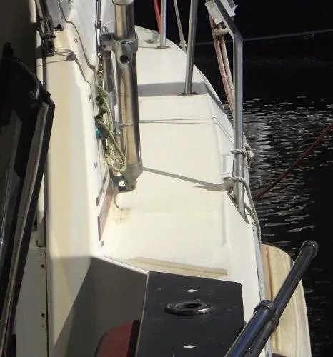 Slide: The Image of Sea Ray 390 Sedan Bridge 1984 - 5
