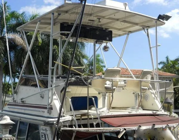 Slide: The Image of Sea Ray 390 Sedan Bridge 1984 - 6