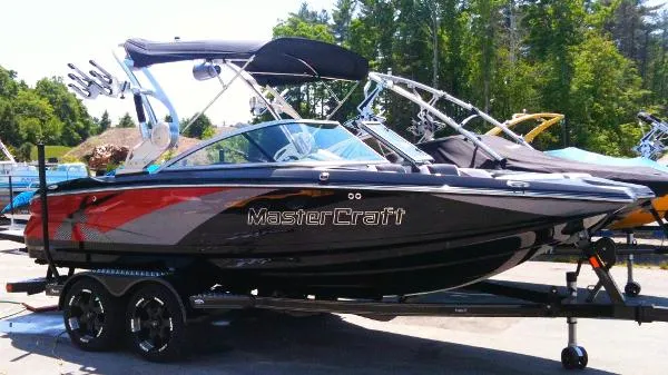 Slide: The Image of Mastercraft X-2 2012 - 9