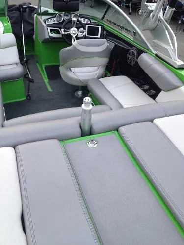 Slide: The Image of Mastercraft X-2 2012 - 4