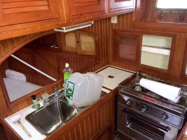 Slide: The Image of Pan Oceanic 38 1986 - 9