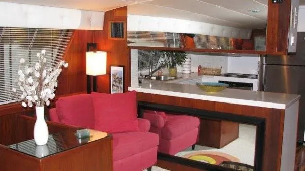 Slide: The Image of Hatteras 61 Motor Yacht Wide Body 1982 - 2